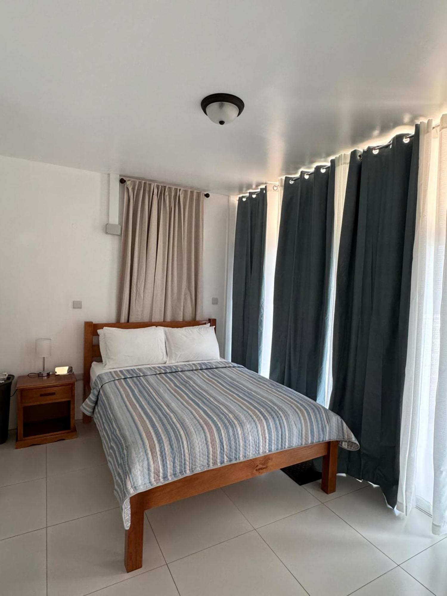 Eldorado Guesthouse & Car Rental Розо Номер фото